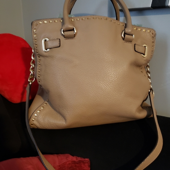 Michael Kors taupe leather gold studded Hamilton - Picture 2 of 10